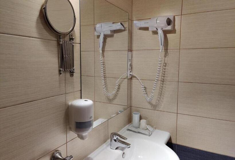 اتاق استاندارد یک نفره, Motelis Smakų Smakas