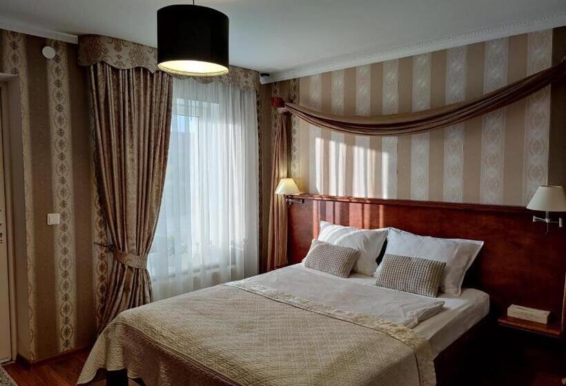 اتاق لوکس, Motelis Smakų Smakas