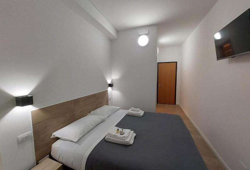 スタンダードルーム, Affittacamere 24h