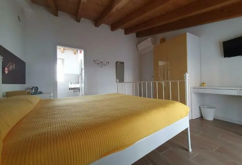 コンフォートトリプルルーム, Elements B&b