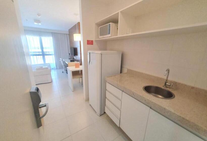 수피리어 스위트, Fusion Express By Rei Dos Flats