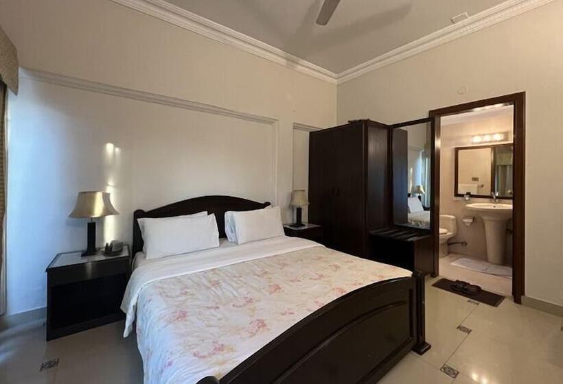 اتاق لوکس, The Mark