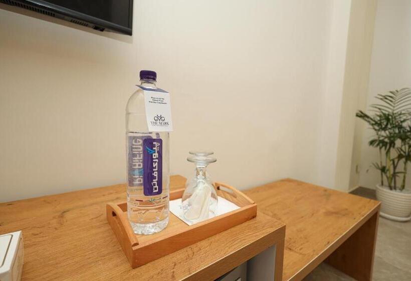 اتاق لوکس با تخت بزرگ, The Mark