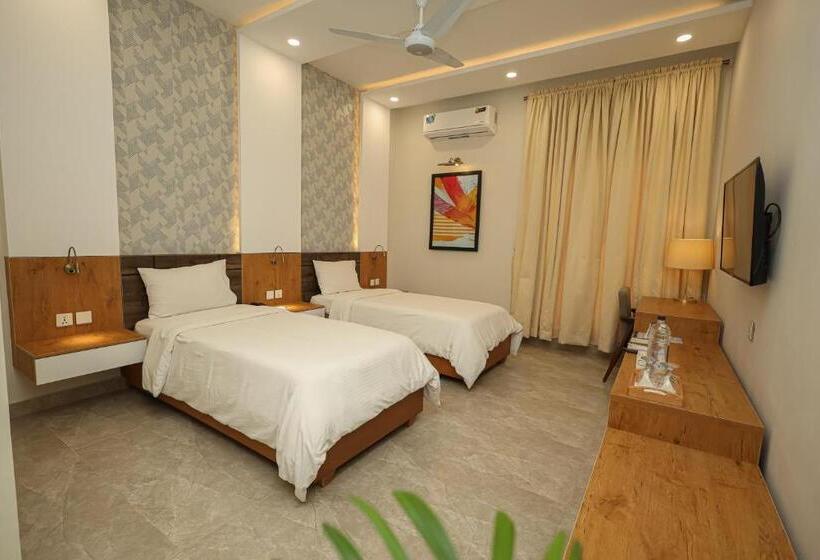 اتاق لوکس, The Mark