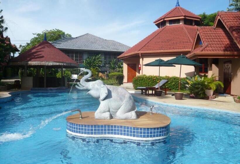 Номер Deluxe, The Pace Phuket Boutique Resort