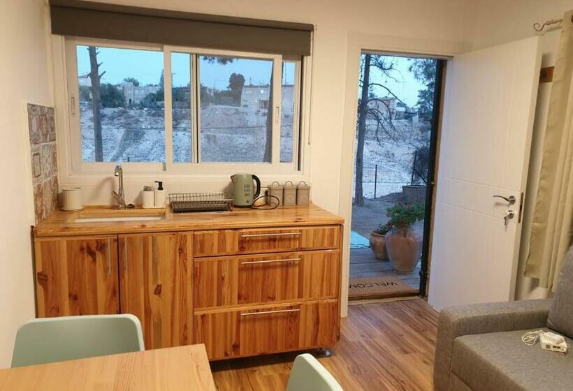 Superior suite with balcony, Moonlight Suite Arad צימר אור הירח, ערד
