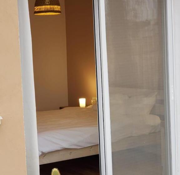 Superior suite with balcony, Moonlight Suite Arad צימר אור הירח, ערד