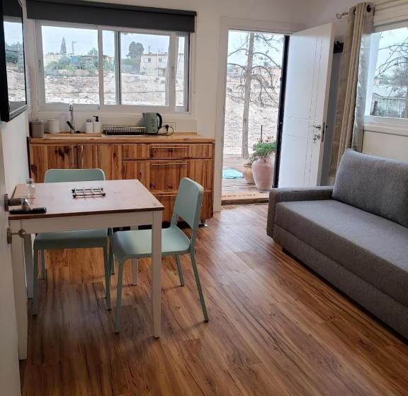 Superior suite with balcony, Moonlight Suite Arad צימר אור הירח, ערד