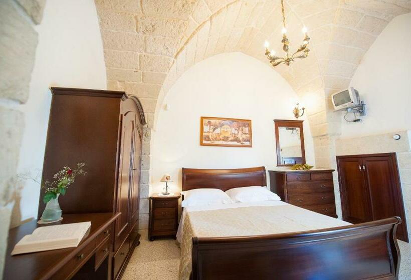 스탠다드 룸, Li Curti