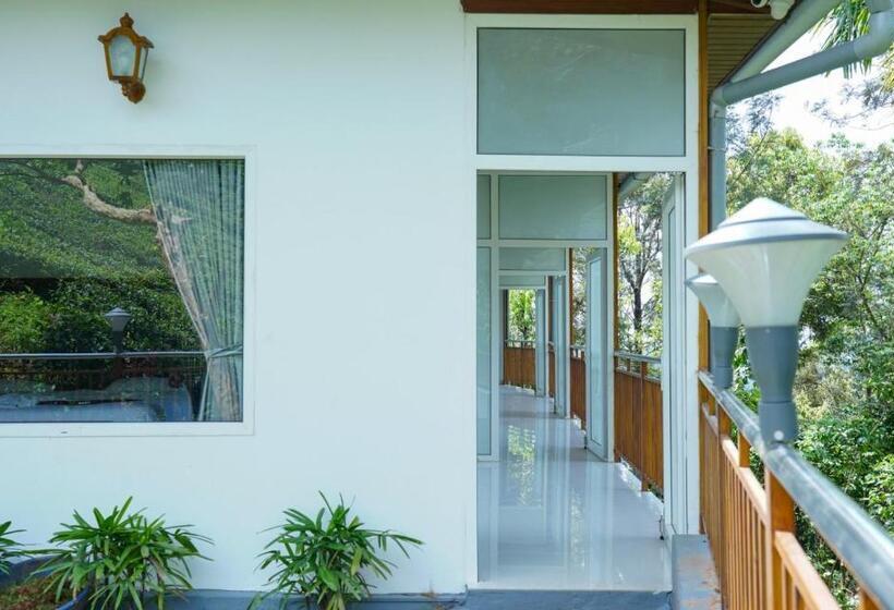 غرفة ديلوكس مزودة بشرفة, Misty Bush Munnar