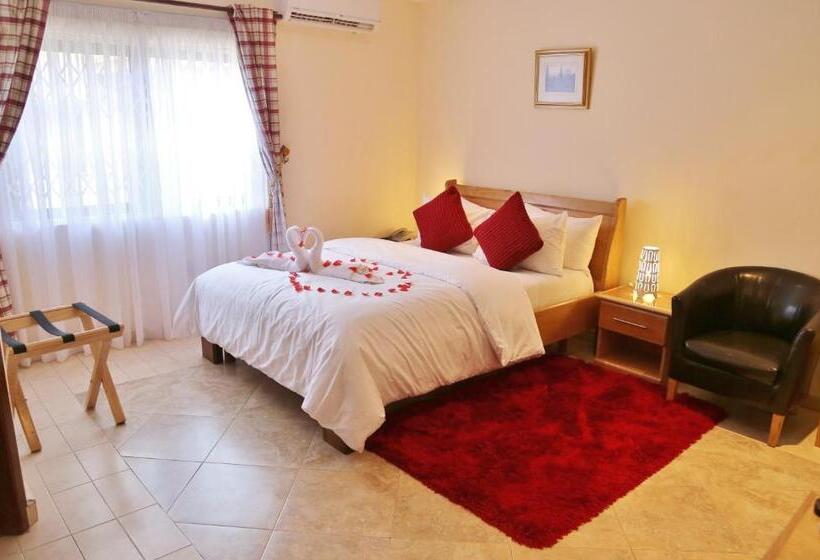 חדר דלוקס, Eden Vale