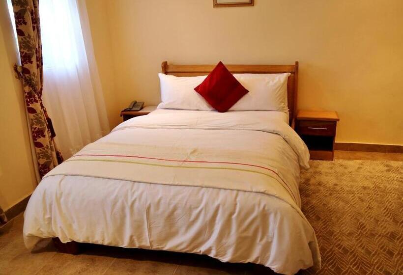 חדר דלוקס, Eden Vale