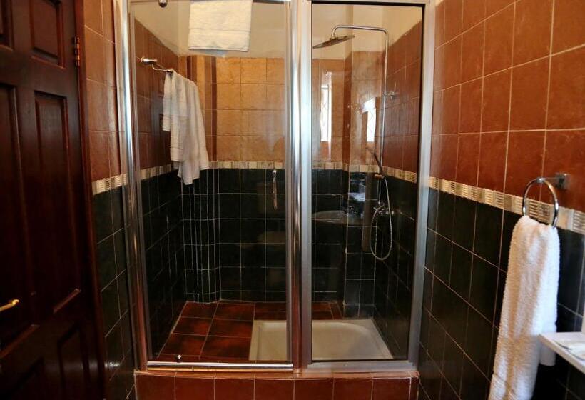 חדר דחוקס עם מיטת קינג, Eden Vale