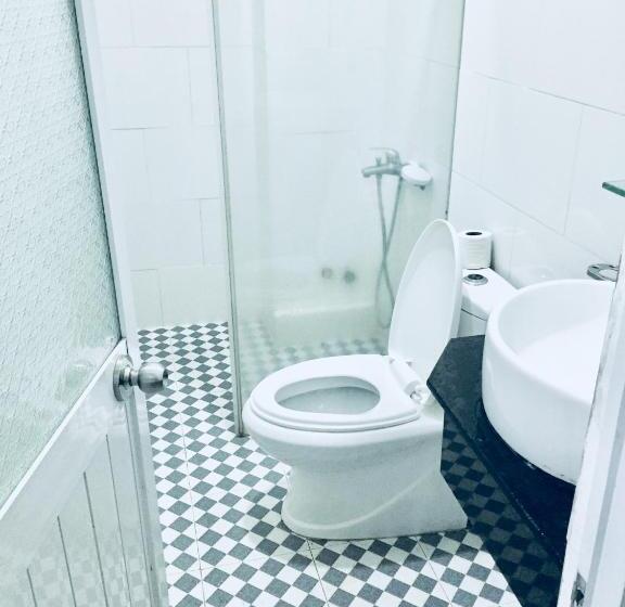 اتاق لوکس, Hồng Hạc Nha Trang