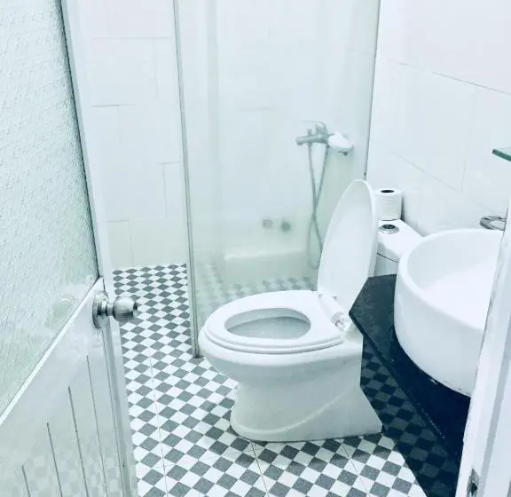 اتاق لوکس, Hồng Hạc Nha Trang