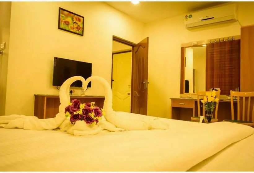 Standard Yhden Hengen Huone, Sri Sarvesha Residency Temple View