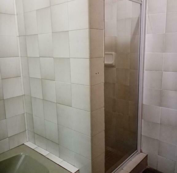 غرفة عائلية, De La Rose Guesthouse