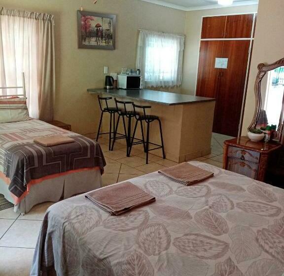 Семейный Номер, De La Rose Guesthouse