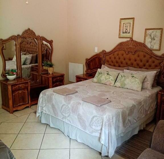 غرفة عائلية, De La Rose Guesthouse