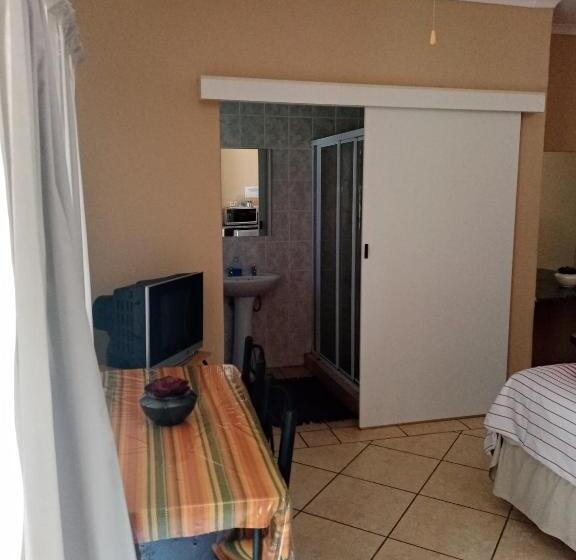 غرفة ديلوكس فردية, De La Rose Guesthouse