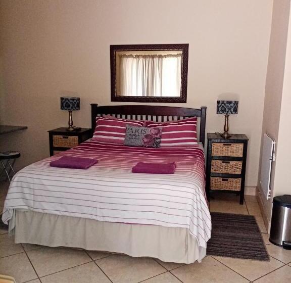 غرفة ديلوكس فردية, De La Rose Guesthouse