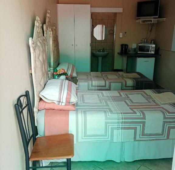 غرفة إقتصادية, De La Rose Guesthouse