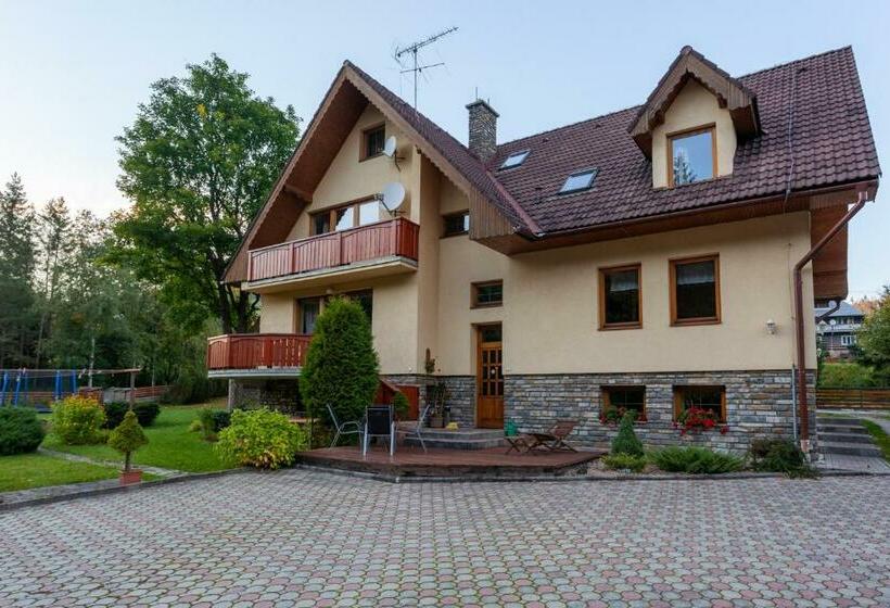 标准间, Penzión Javor