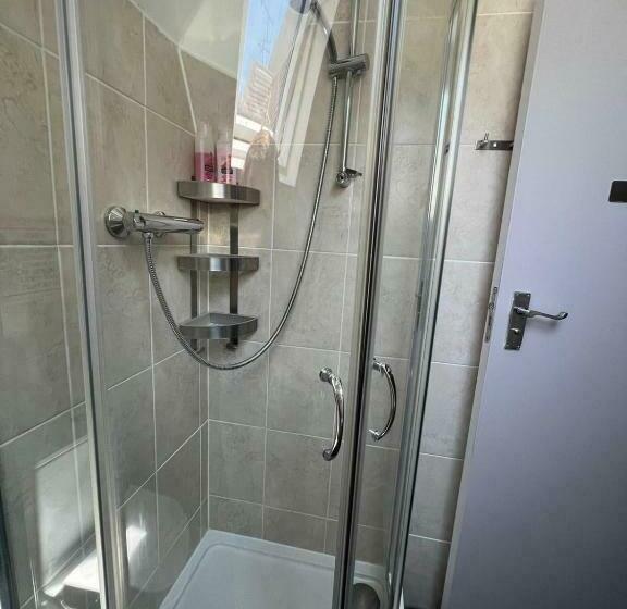 带共用浴室的标准房间, Petticoat Accommodations