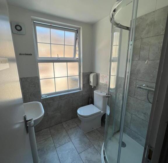 Полулюкс Повышенной Комфортности, Petticoat Accommodations