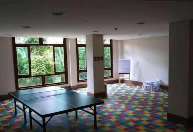 스위트, Cond Vista Azul