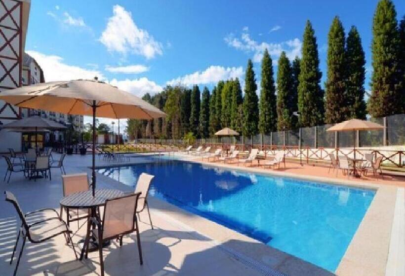 발코니가 있는 스위트, Cond Vista Azul