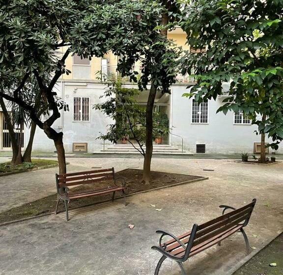 חדר בסיסי, Casavalentina