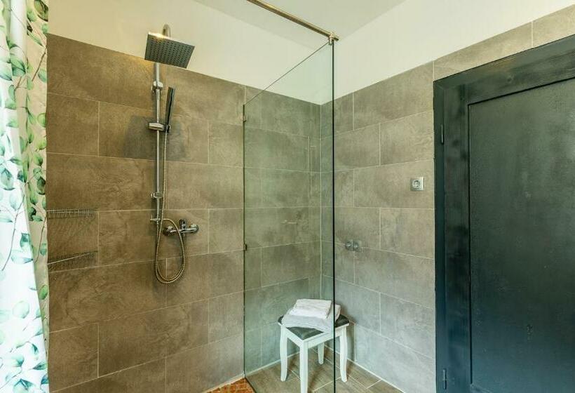 Апартаменты 2 Спальни, K2 Brunnen Haus