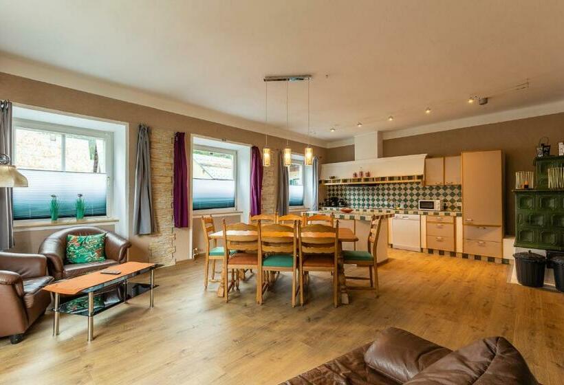 Апартаменты 2 Спальни, K2 Brunnen Haus