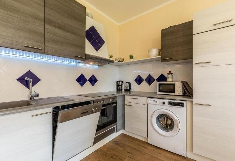 Апартаменты 2 Спальни, K2 Brunnen Haus