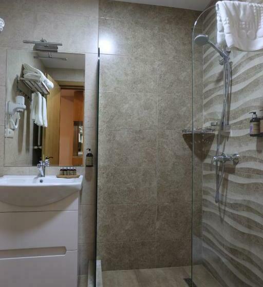 اتاق استاندارد با تخت بزرگ, Mukhrantubani Boutique