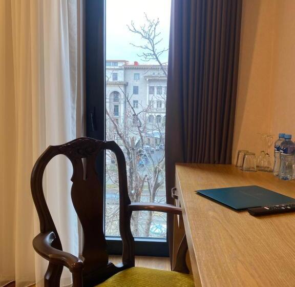 اتاق استاندارد با تخت بزرگ, Mukhrantubani Boutique