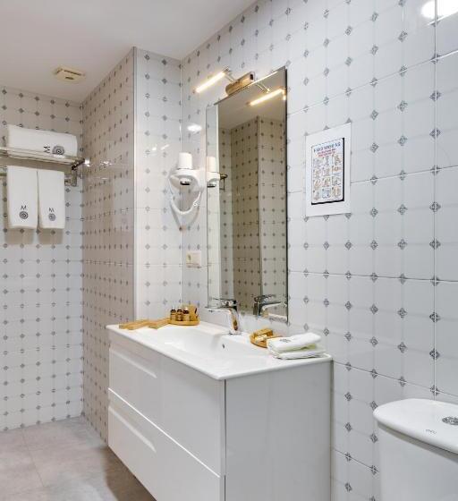 سوییت خانوادگی, Mukhrantubani Boutique