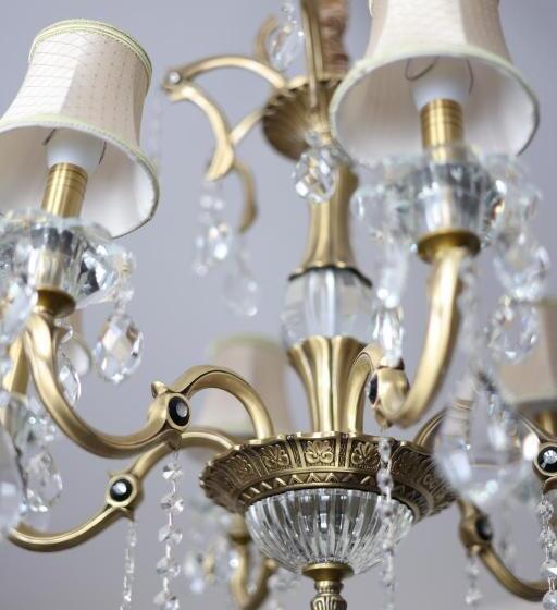 سوییت خانوادگی, Mukhrantubani Boutique