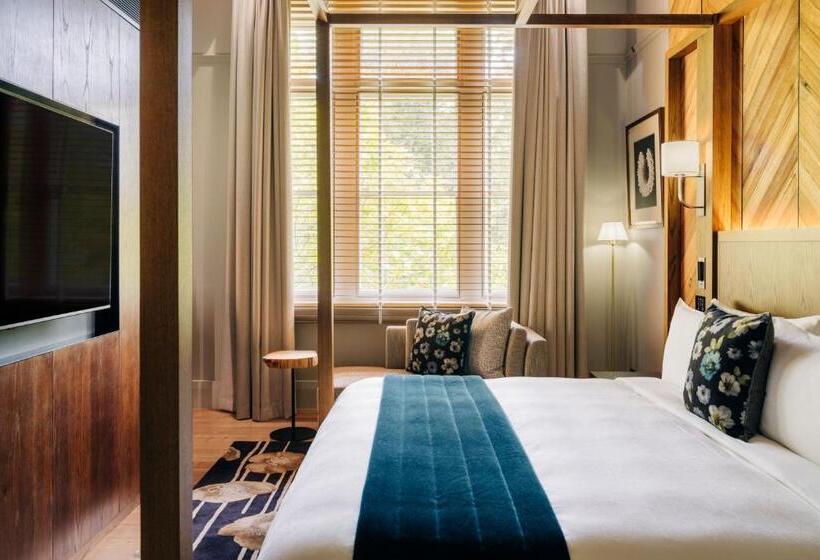 带大床的套房, The Tasman, A Luxury Collection Hotel, Hobart