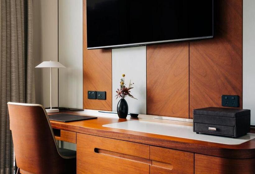 带大床的标准间, The Tasman, A Luxury Collection Hotel, Hobart