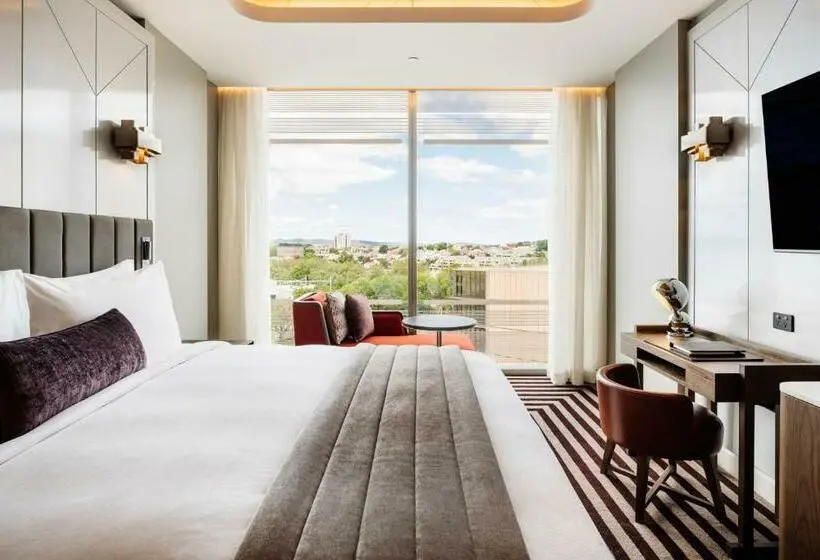キングサイズベッドのスタンダードルーム, The Tasman, A Luxury Collection Hotel, Hobart
