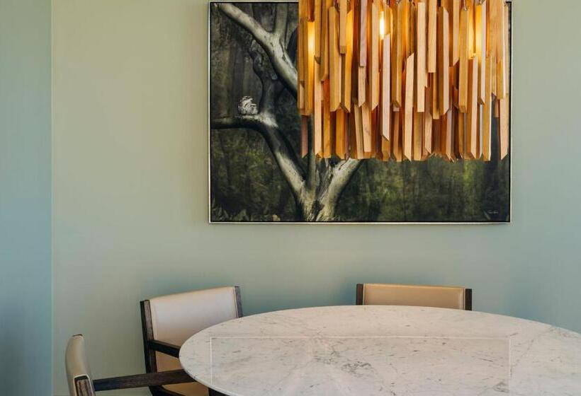 带大床的套房, The Tasman, A Luxury Collection Hotel, Hobart