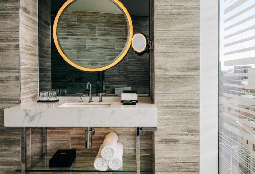 带大床的标准间, The Tasman, A Luxury Collection Hotel, Hobart