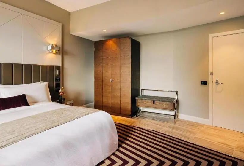 障害者適応デラックスルーム, The Tasman, A Luxury Collection Hotel, Hobart