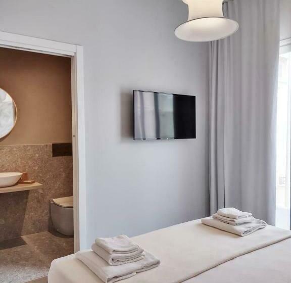 带海景标准四人间, Room45