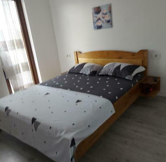 标准间, Casa Dalys