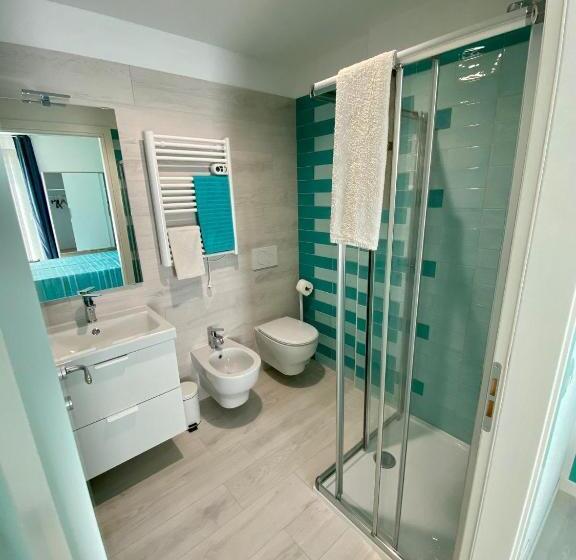 Pokój Standard Trzyosobowy, I Broletti Del Garda