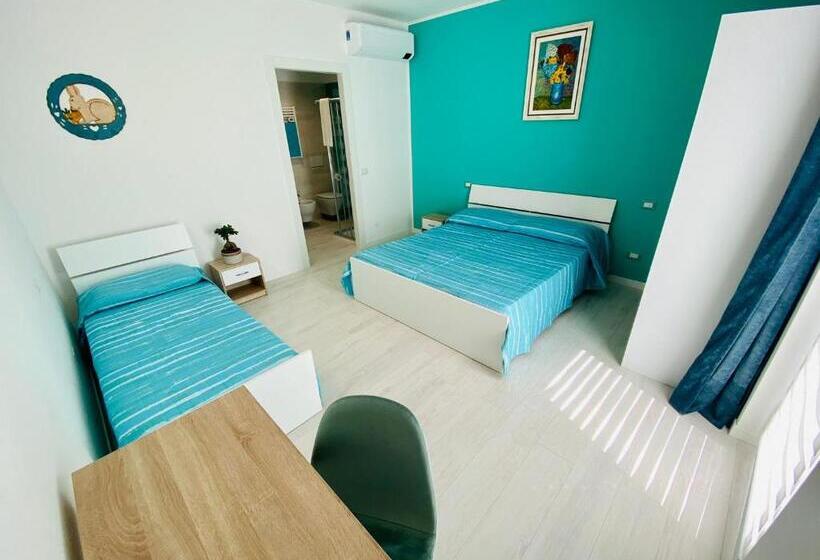 Pokój Standard Trzyosobowy, I Broletti Del Garda