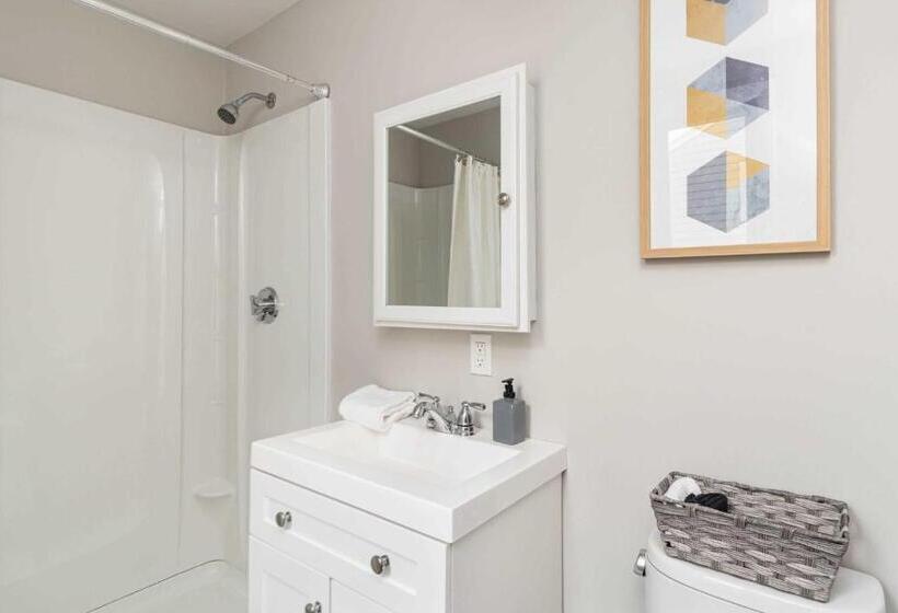 豪华套房, The Beverly